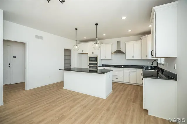 $351,900 | 0 Ash (majestic) Moscow Mills, Moscow Mills, MO 63362