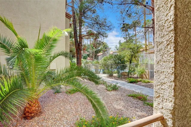 $1,300 | 3145 East Flamingo Road, Unit 1009, Las Vegas, NV 89121