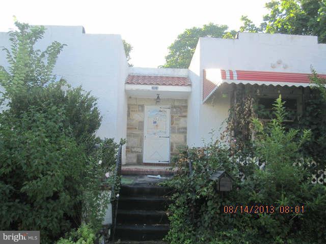 Exterior (Front)