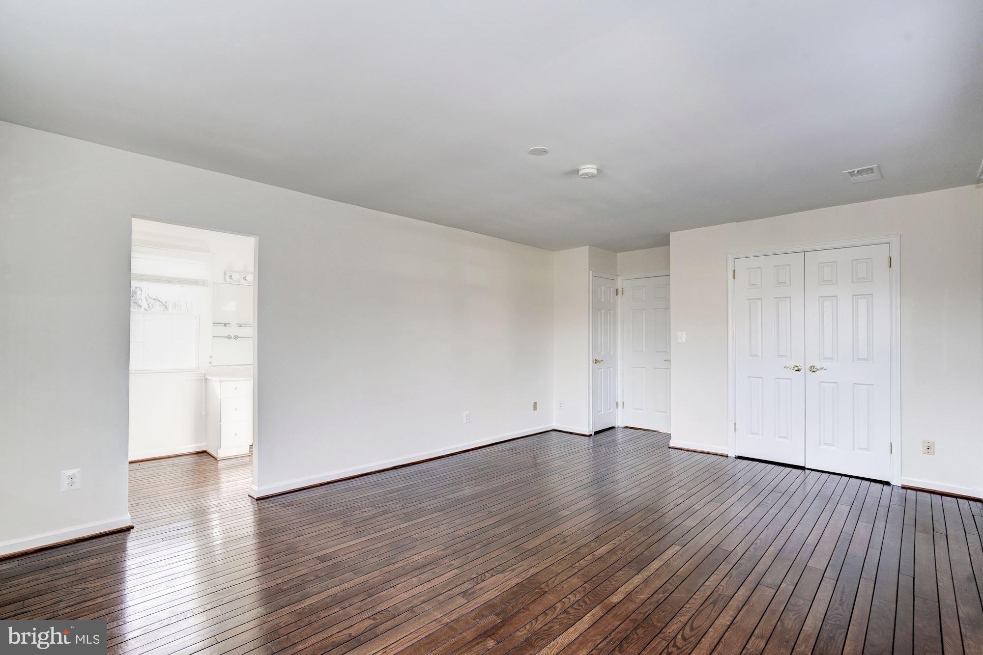 7915 Foxhound Road McLean, VA 22102 - Photo 9 of 19 Expansive Master Bedroom