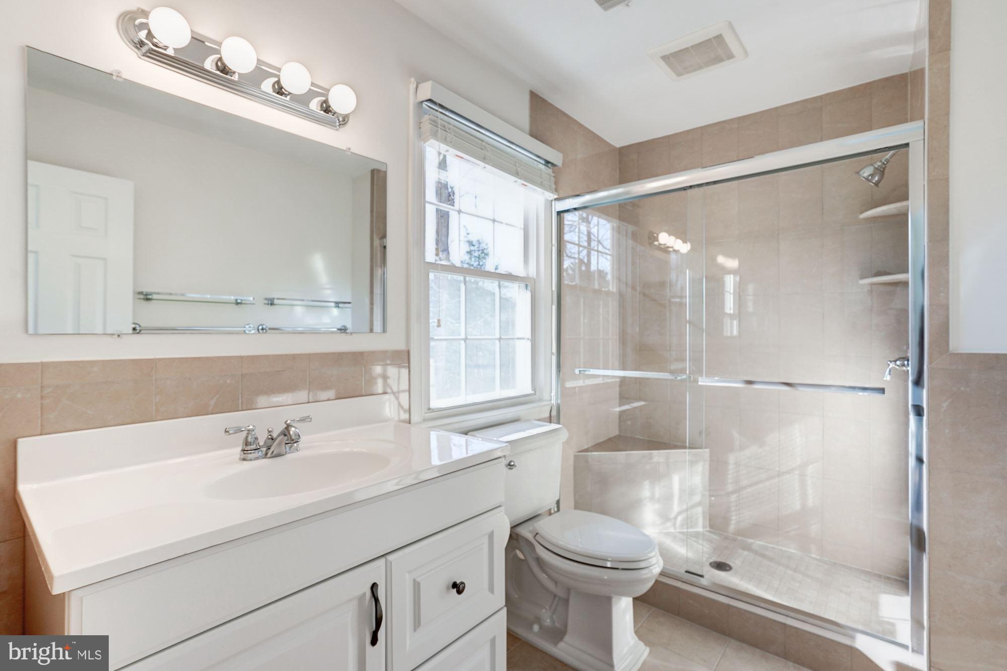 7915 Foxhound Road McLean, VA 22102 - Photo 10 of 19 Master Bath