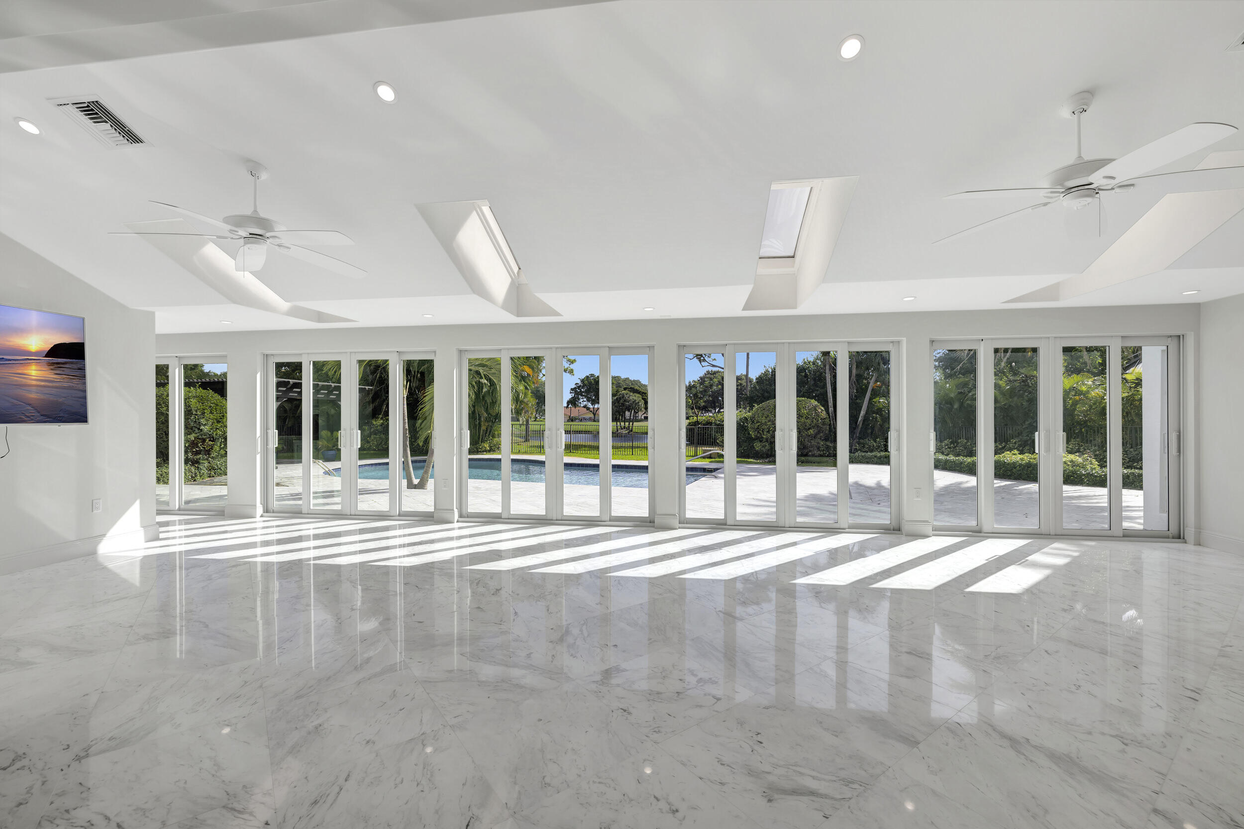 355 Oakview Drive Delray Beach, FL 33445 - Photo 5 of 92 3W7A3114