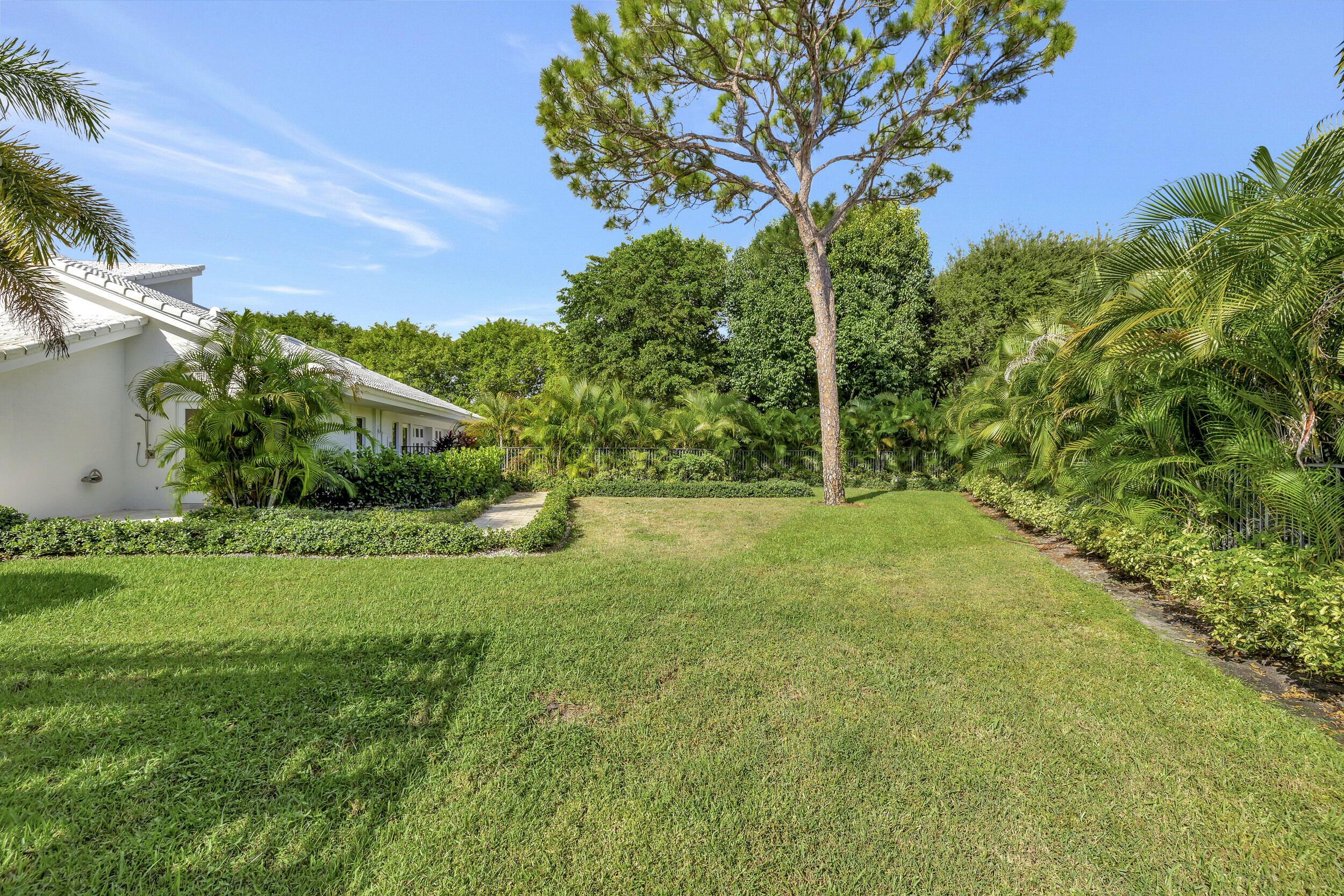 355 Oakview Drive Delray Beach, FL 33445 - Photo 87 of 92 3W7A3204