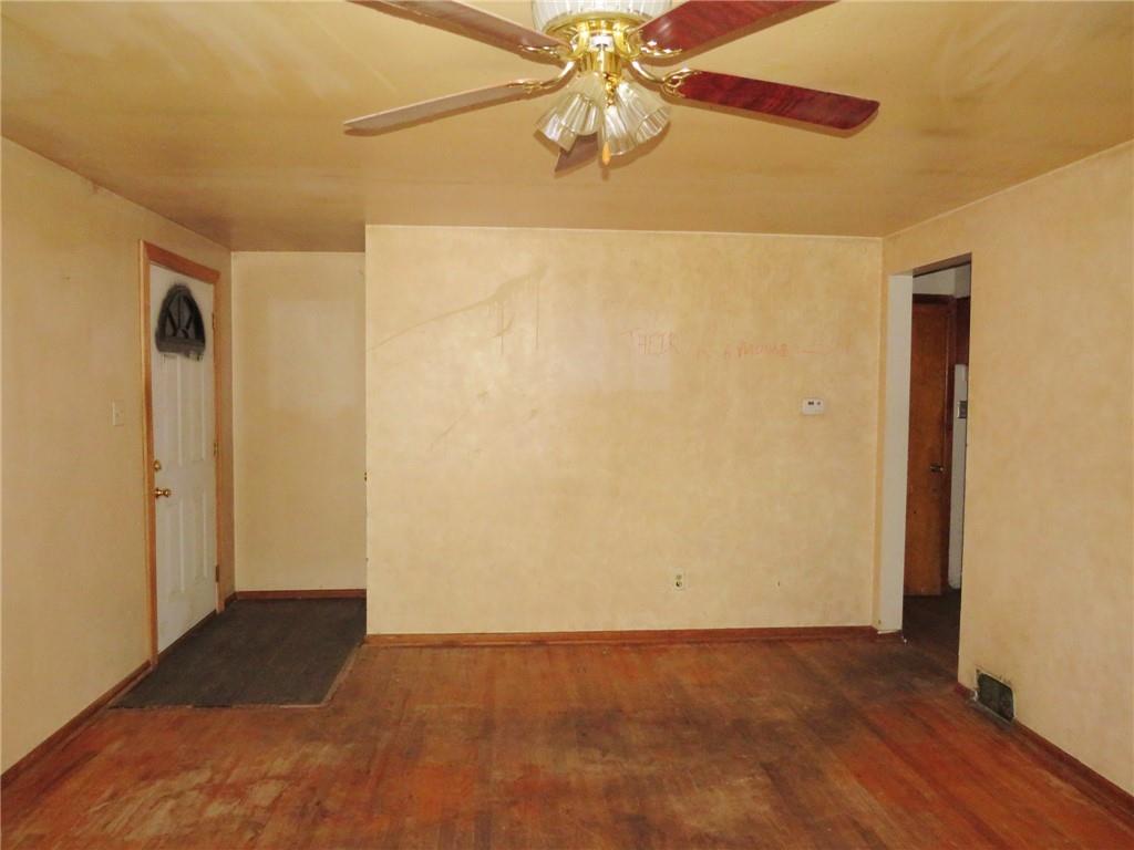 214 Erwin Place McKees Rocks, PA 15136 - Photo 9 of 25 a view of an empty room