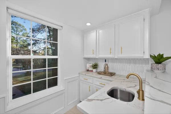 $835,000 | 32 Mellow Leaf Court, The Woodlands, TX 77381