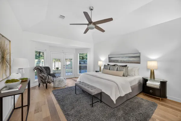 $835,000 | 32 Mellow Leaf Court, The Woodlands, TX 77381
