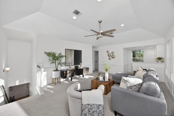 $835,000 | 32 Mellow Leaf Court, The Woodlands, TX 77381