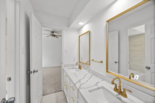$835,000 | 32 Mellow Leaf Court, The Woodlands, TX 77381