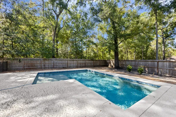 $835,000 | 32 Mellow Leaf Court, The Woodlands, TX 77381