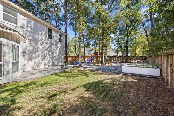 $835,000 | 32 Mellow Leaf Court, The Woodlands, TX 77381