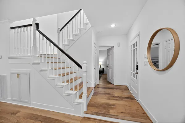 $835,000 | 32 Mellow Leaf Court, The Woodlands, TX 77381