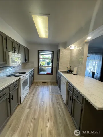 $465,000 | 1655 Wheaton Street, Raymond, WA 98577