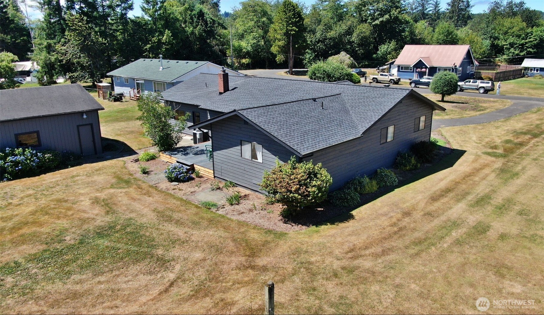 1655 Wheaton Street Raymond, WA 98577 - Photo 2 of 27
