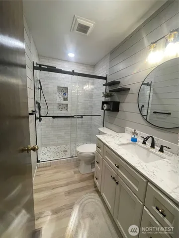 $465,000 | 1655 Wheaton Street, Raymond, WA 98577