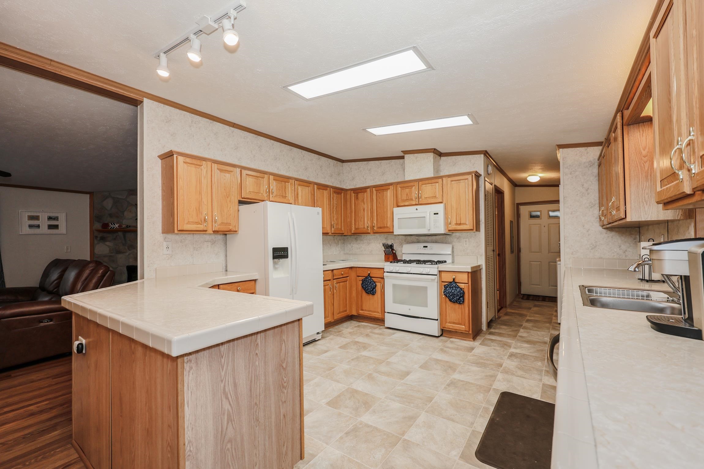 8 Deanna Road Belmont, NH 03220 - Photo 2 of 39 Gallery Image 2
