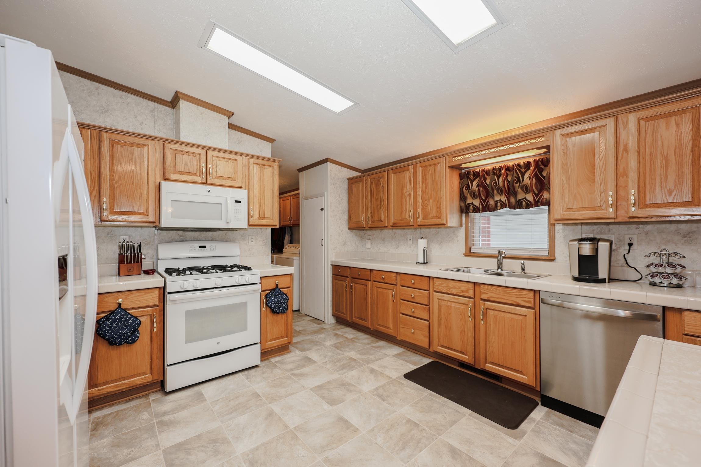 8 Deanna Road Belmont, NH 03220 - Photo 3 of 39 Gallery Image 3