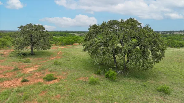 $220,000 | 10 Patriot Circle Northwest, Luling, TX 78648