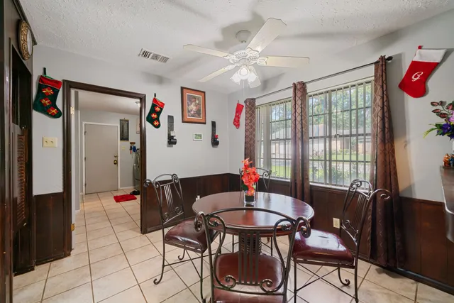 $325,000 | 1102 Glouchester Lane, Houston, TX 77073
