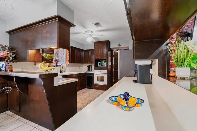 $325,000 | 1102 Glouchester Lane, Houston, TX 77073