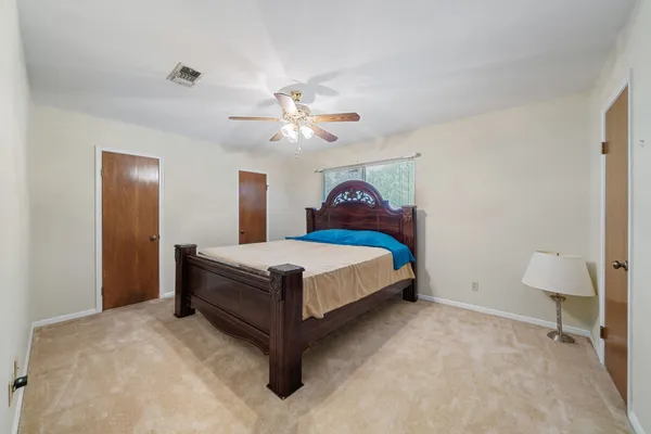 $325,000 | 1102 Glouchester Lane, Houston, TX 77073