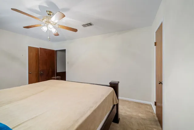 $325,000 | 1102 Glouchester Lane, Houston, TX 77073