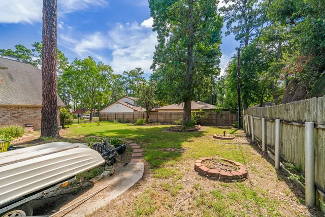 $325,000 | 1102 Glouchester Lane, Houston, TX 77073