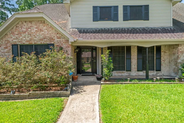 $325,000 | 1102 Glouchester Lane, Houston, TX 77073