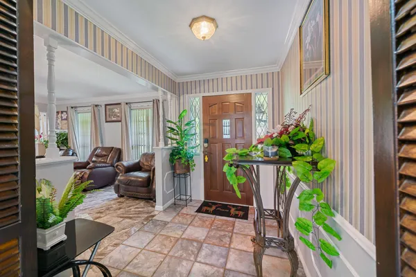 $325,000 | 1102 Glouchester Lane, Houston, TX 77073