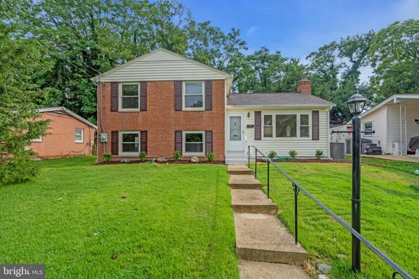 $485,000 | 7536 Abbington Drive, Oxon Hill, MD 20745