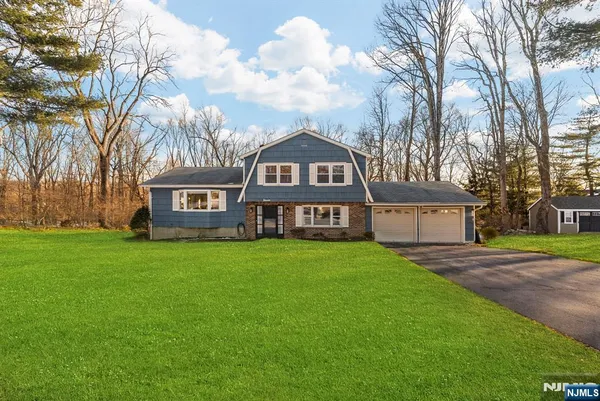 $699,000 | 11 Grover Street, Roxbury Township, NJ 07876