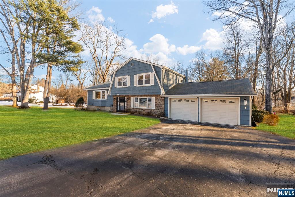 11 Grover Street Roxbury Township, NJ 07876 - Photo 3 of 50