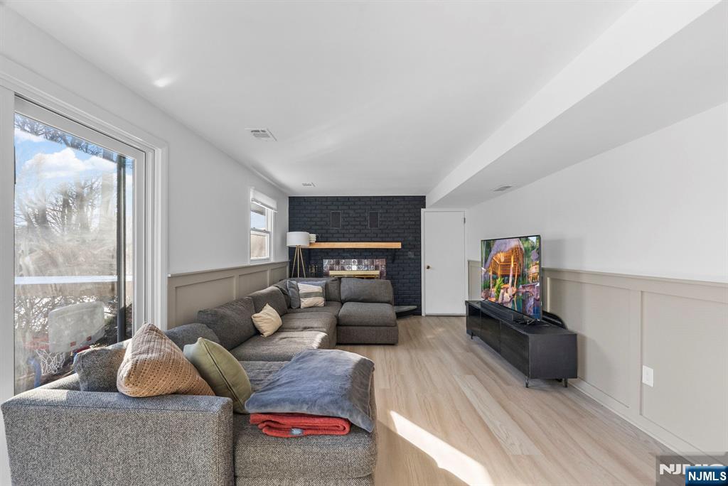 11 Grover Street Roxbury Township, NJ 07876 - Photo 6 of 50