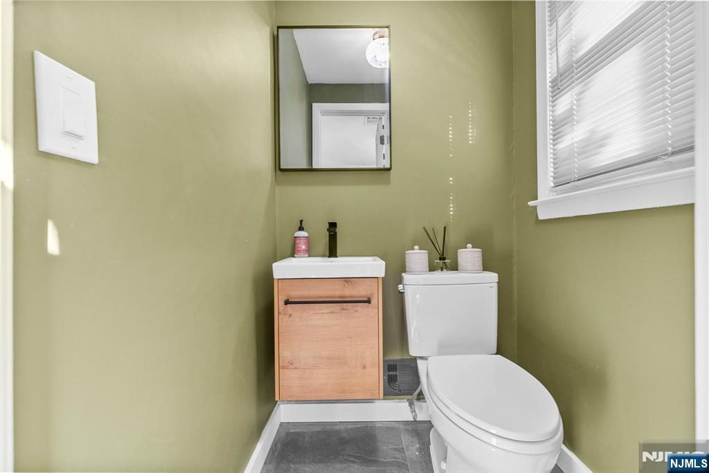 11 Grover Street Roxbury Township, NJ 07876 - Photo 9 of 50