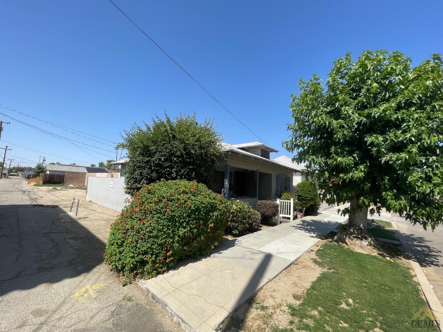 Undisclosed Address Bakersfield, CA 93304 - Photo 15 of 21 a view of a backyard with sitting area