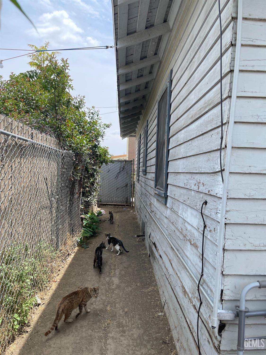 Undisclosed Address Bakersfield, CA 93304 - Photo 9 of 21