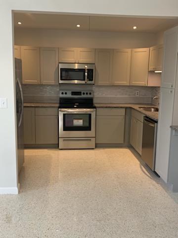 5374 Southeast Harbor Terrace Stuart, FL 34997 - Photo 8 of 20 IMG950070