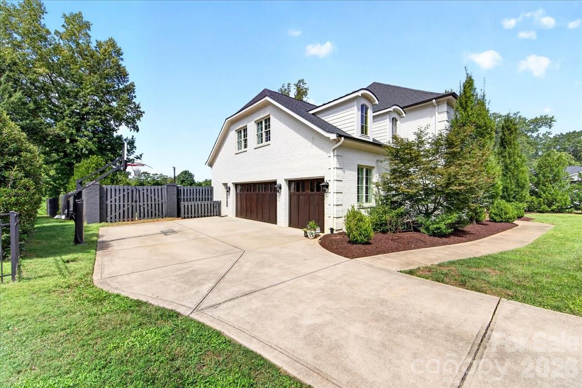 610 Lansdowne Road Charlotte, NC 28270 - Photo 39 of 48 Gallery Image 39