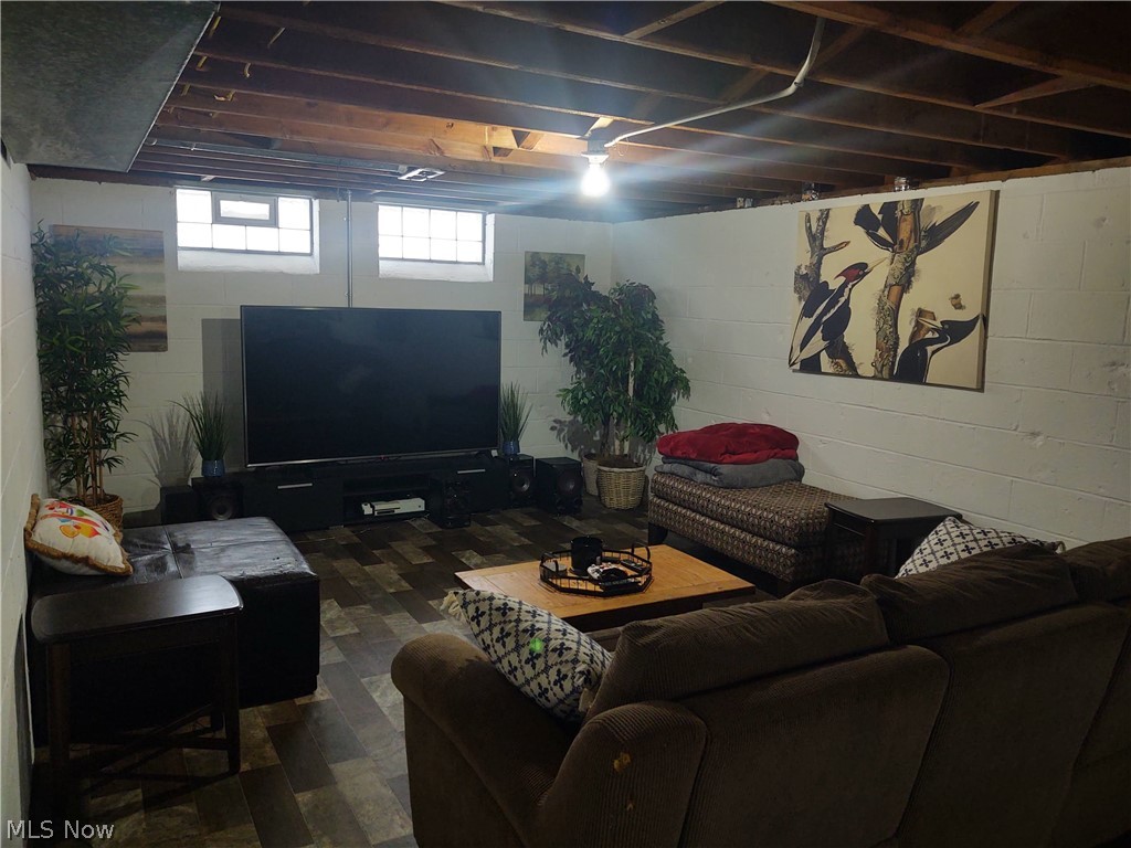 8918 Biddulph Road Cleveland, OH 44144 - Photo 10 of 17