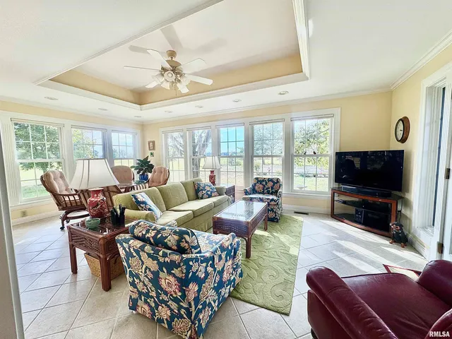 $399,900 | 9879 Steel City Road, Benton, IL 62812