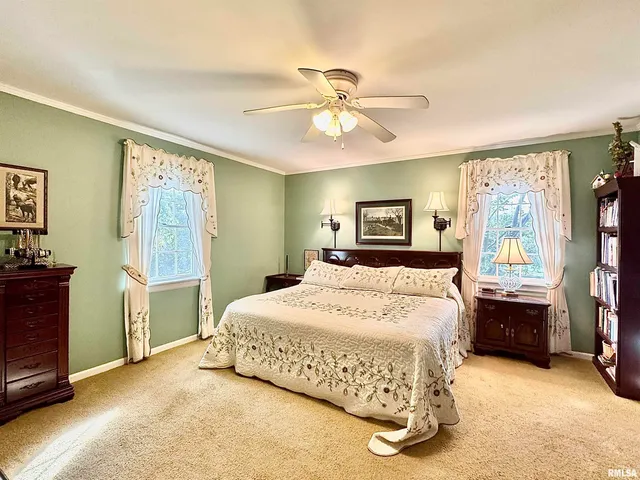 $399,900 | 9879 Steel City Road, Benton, IL 62812