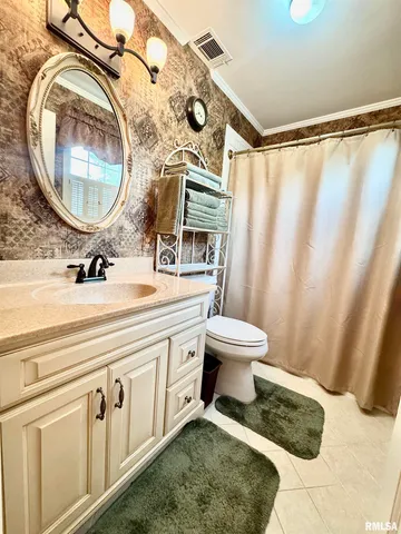 $399,900 | 9879 Steel City Road, Benton, IL 62812