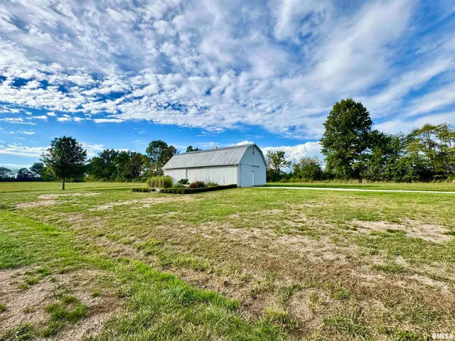 $399,900 | 9879 Steel City Road, Benton, IL 62812