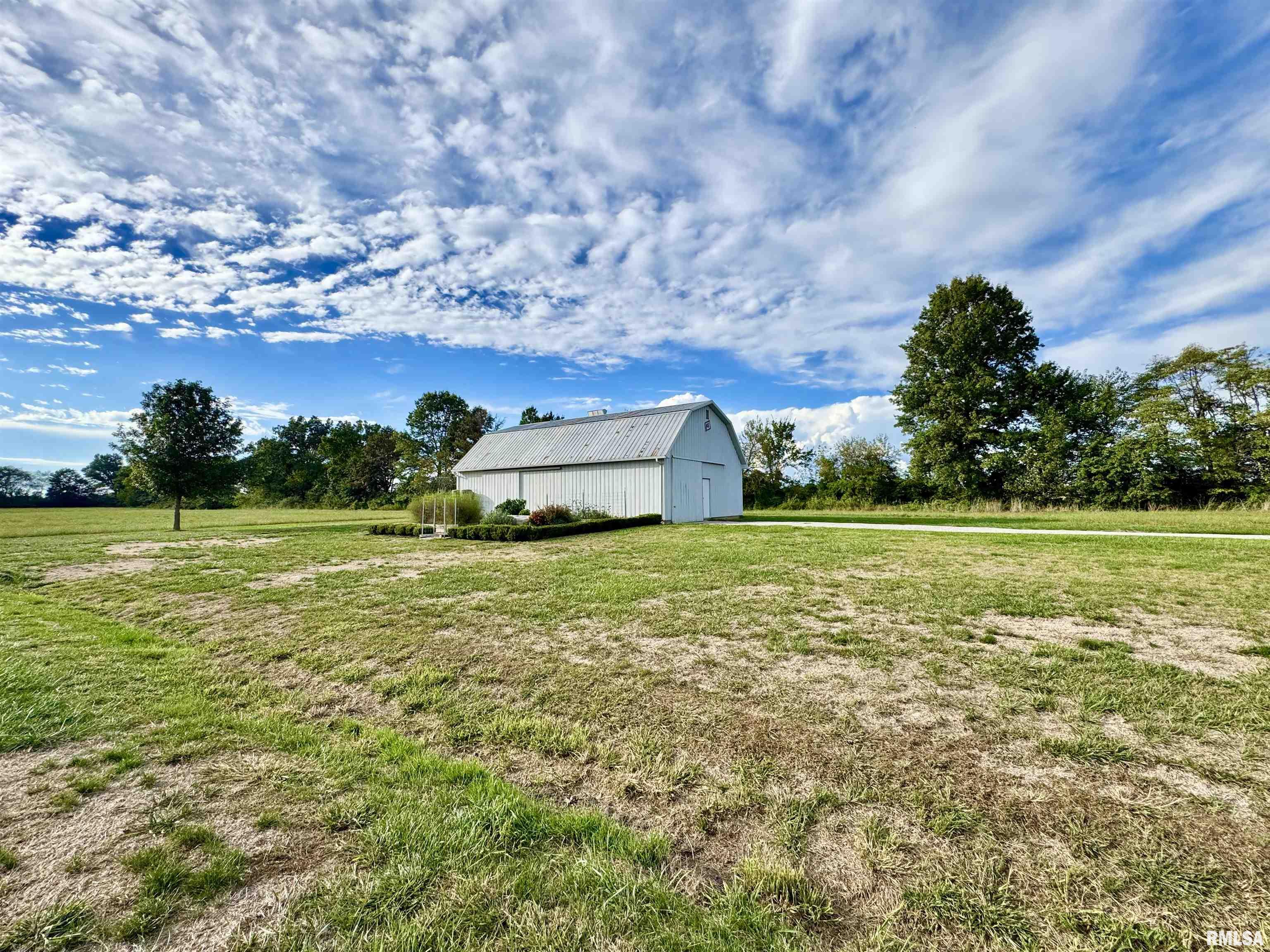 9879 Steel City Road Benton, IL 62812 - Photo 10 of 60