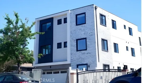 $2,950 | 3020 Normandie Avenue, Los Angeles, CA 90007