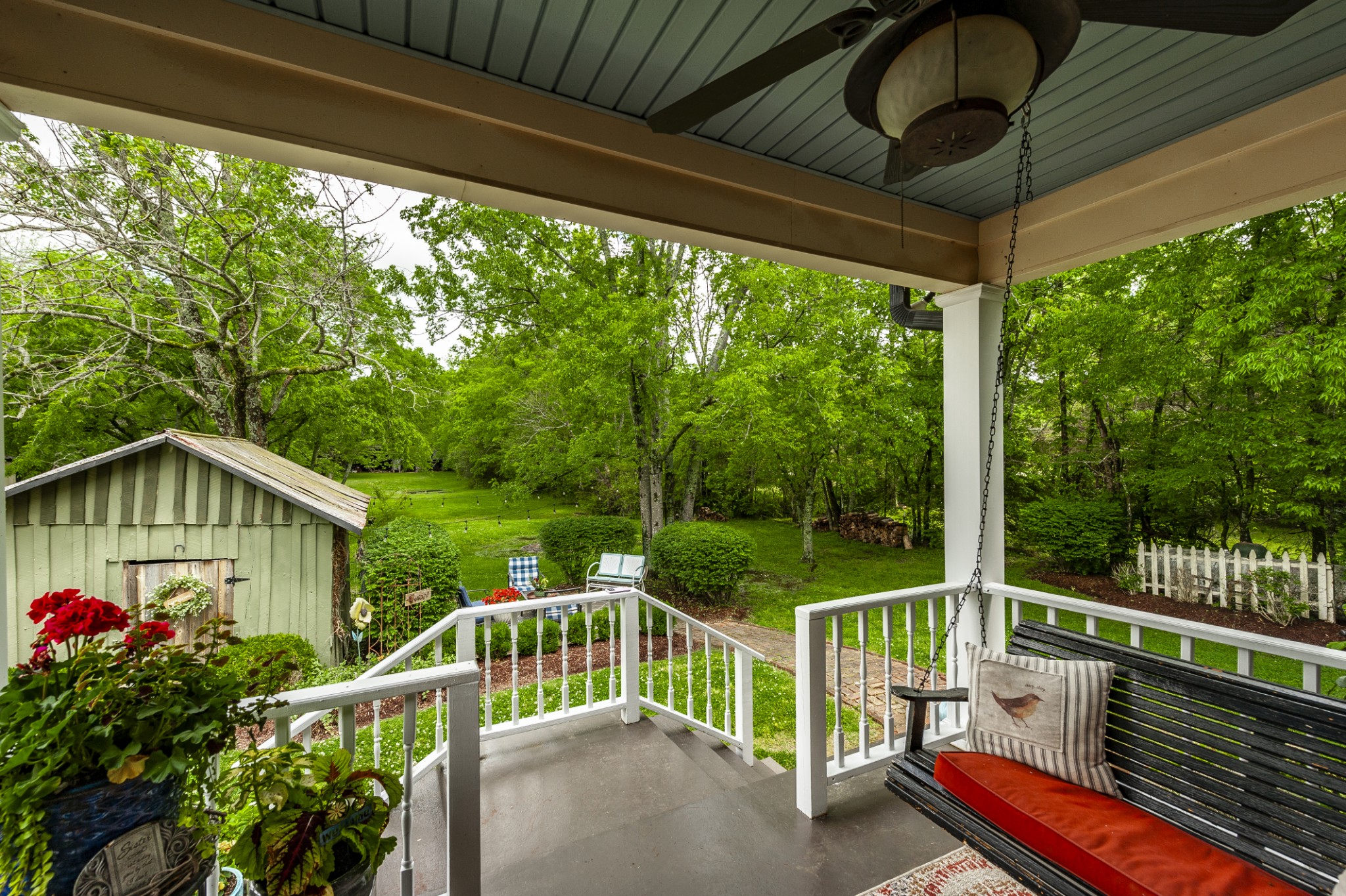 7255 Lebanon Road Lebanon, TN 37087 - Photo 22 of 55 a view of a balcony with yard