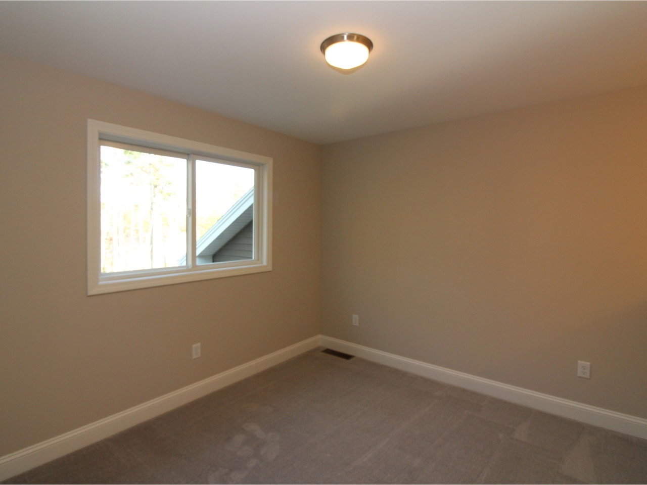 315 Obrien Farm Road South Burlington, VT 05403 - Photo 16 of 24 Gallery Image 16