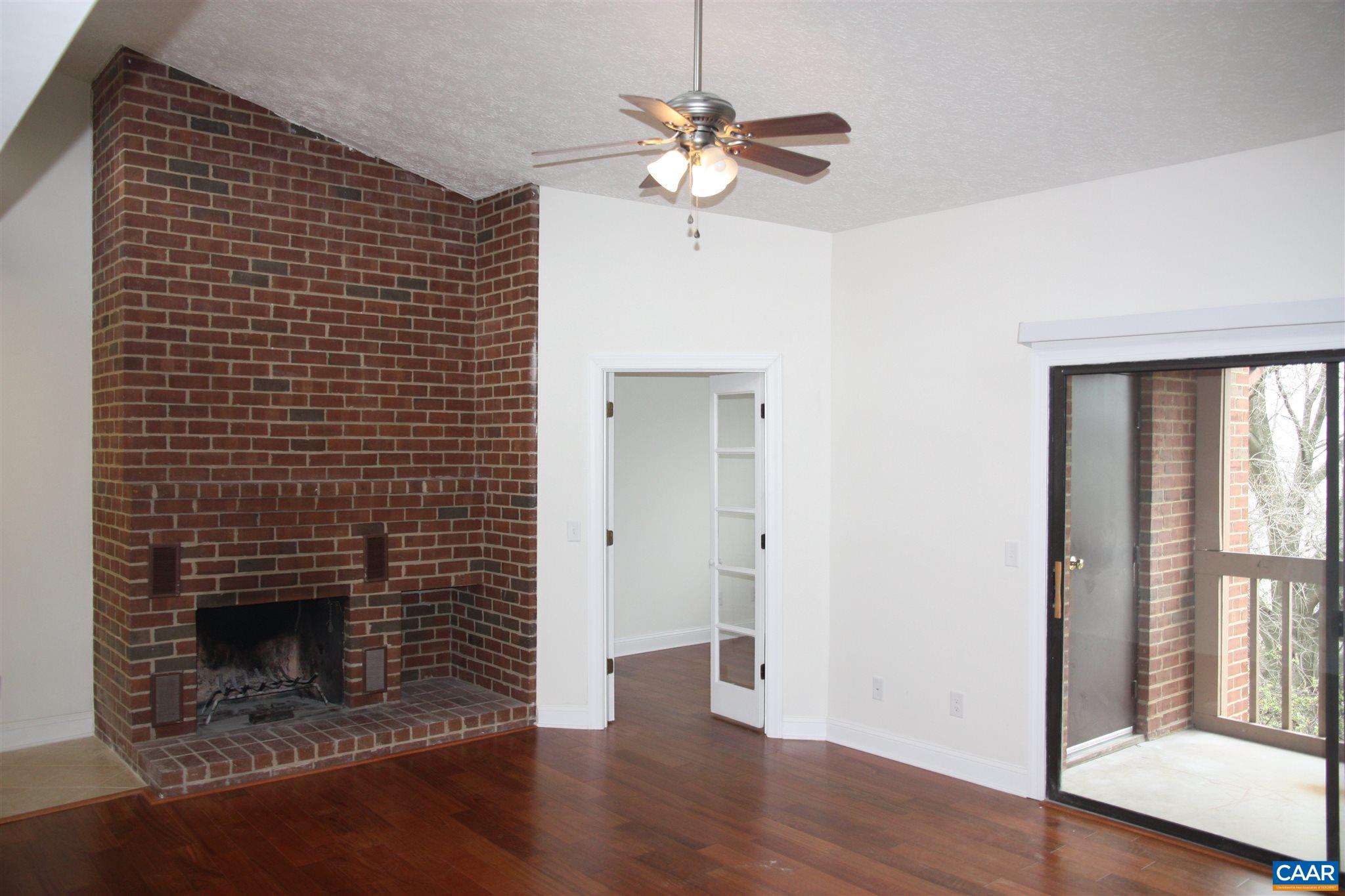 127 Turtle Creek Road, Unit 10 Charlottesville, VA 22901 - Photo 3 of 6 Gallery Image 3