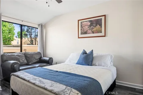 $629,900 | 25712 Le Parc, Unit 20, Lake Forest, CA 92630