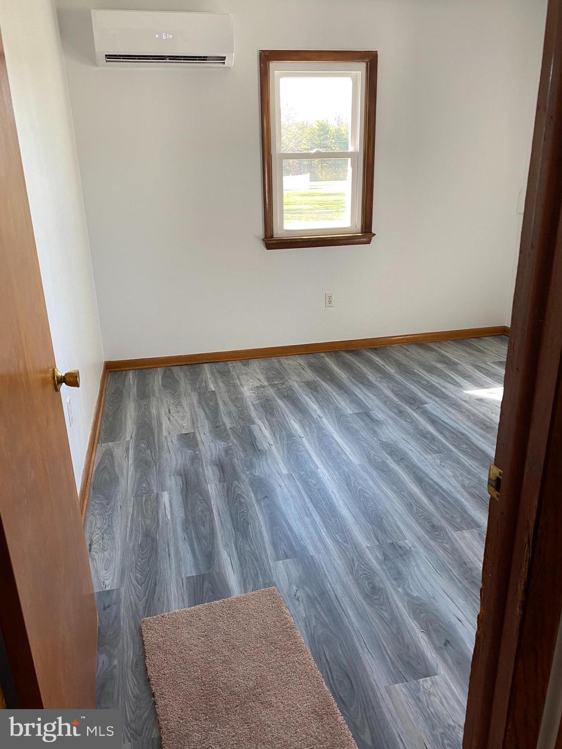 25539 Thomas Street Milton, DE 19968 - Photo 20 of 24 2nd Bdr / new flooring and windows