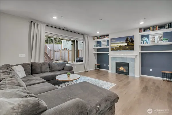 $690,000 | 1226 Baker Hts Loop, Bremerton, WA 98312